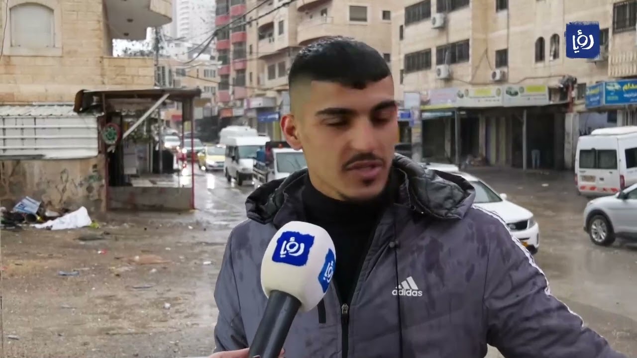 انعدام البنى التحتية يغرق حي كفر عقب بمياه الأمطار