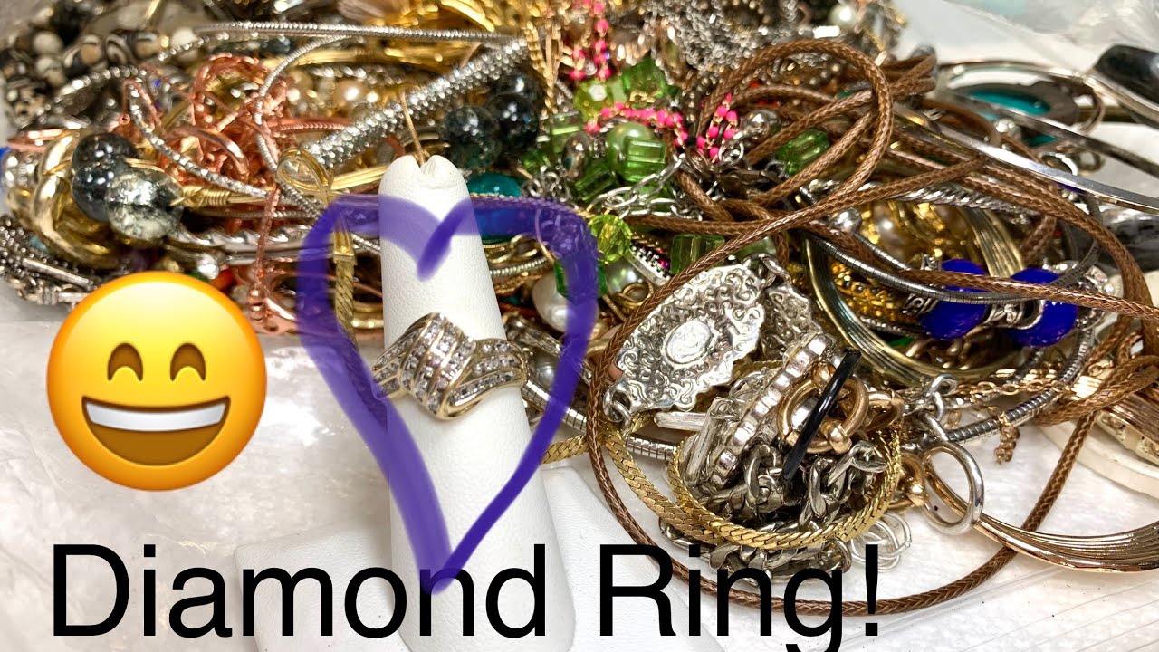 💁‍♀️ New Box & a 💎 DIAMOND Ring! 💃🏼 25Lbs Jewelry Unboxing Ep1 & Sale #jewelryunboxing