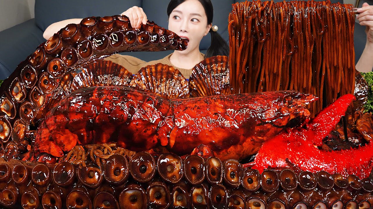 [Mukbang ASMR] 4.2ft!? Giant Octopus Leg 🐙 Samosa Jjajang Lobster Seafood Eatingshow Recipe Ssoyoung