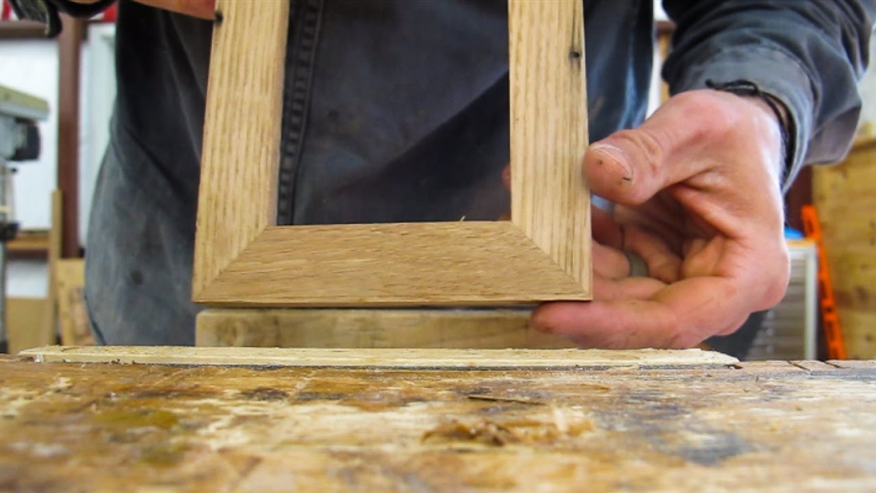 Making A Simple Mitered Picture Frame: No Clamps...No Miter Saw