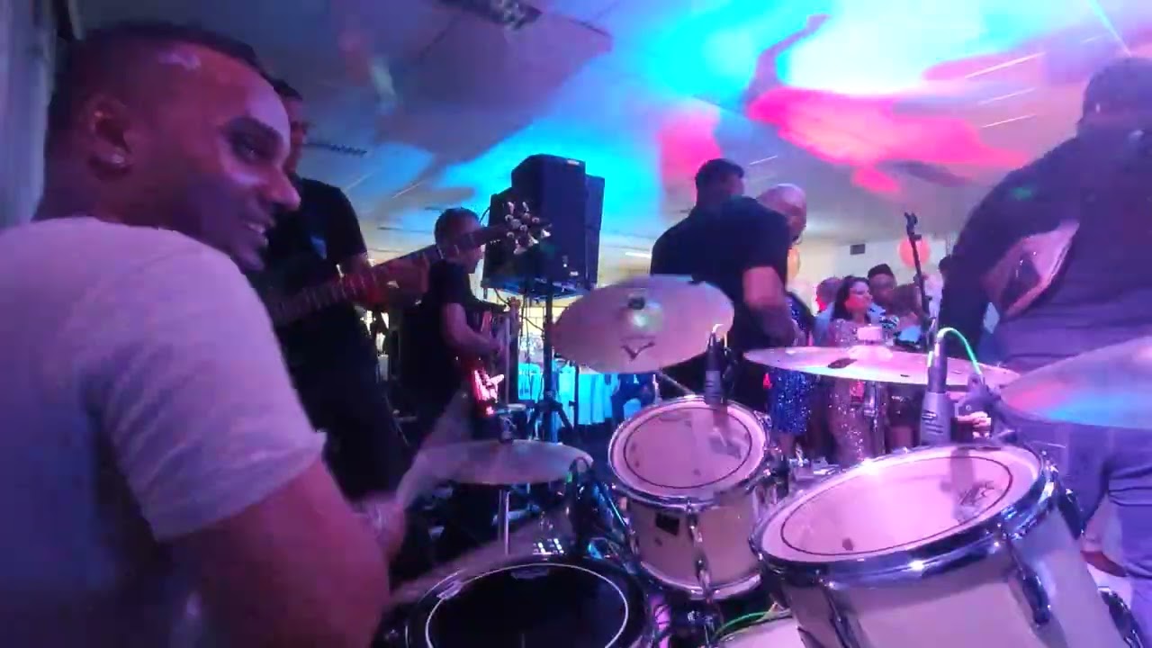 LO PYAAR - COCKTAIL THE BAND -  ROHID CHEDI FT BASI - LIVE - RICKY RAMGOELAM & ROHEED KALPOE