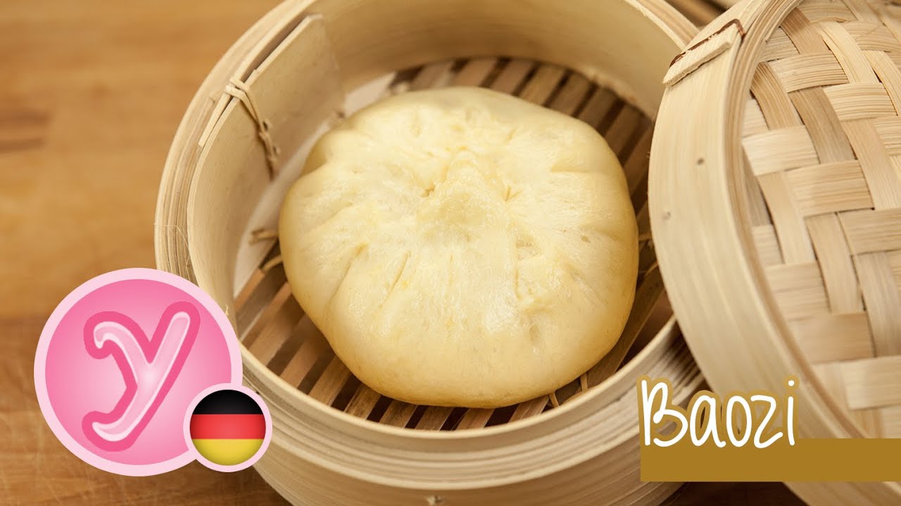 Gedämpfte asiatische BAOZI - gefüllt mit leckerer Fleischfüllung in BBQsoße