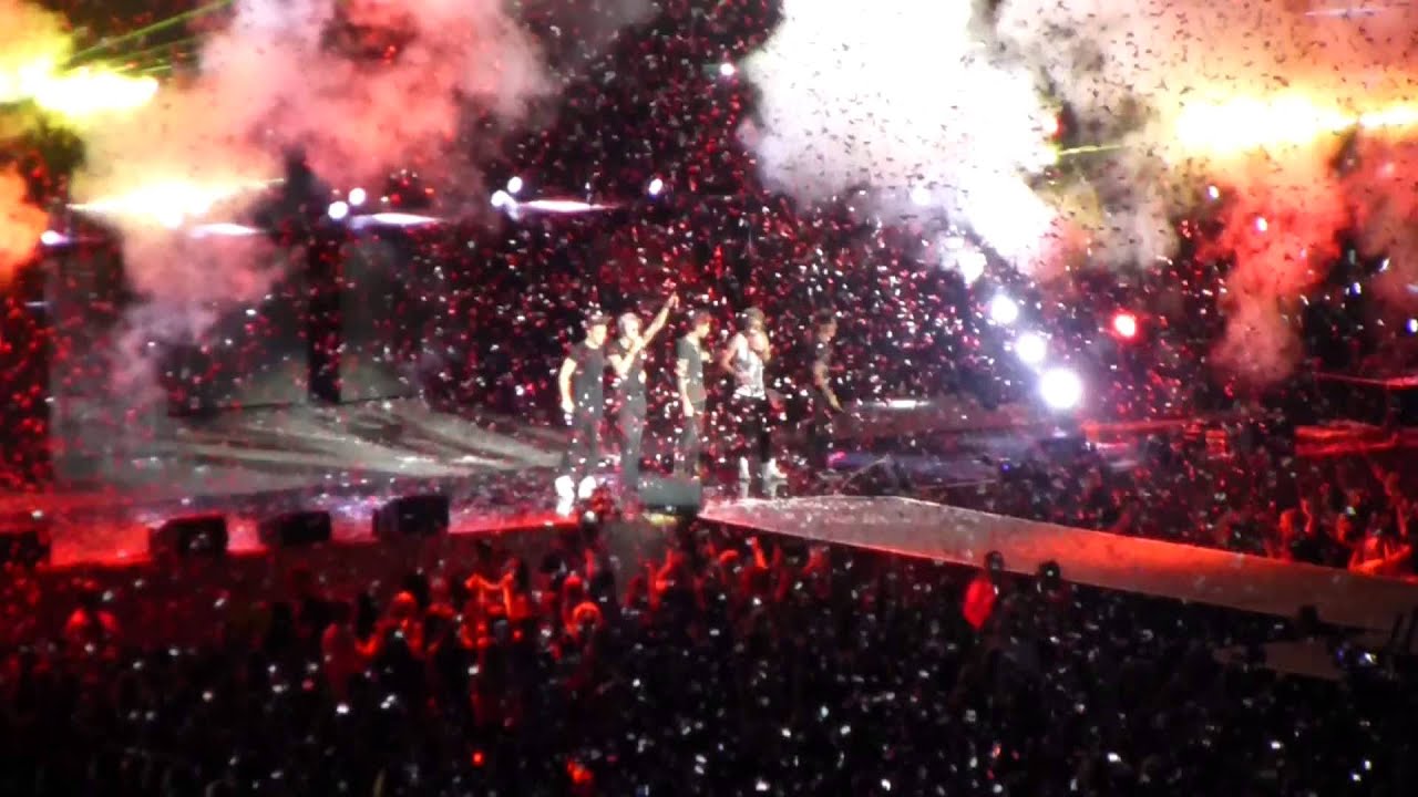 What Makes You Beautiful (Live in San Diego) - One Direction