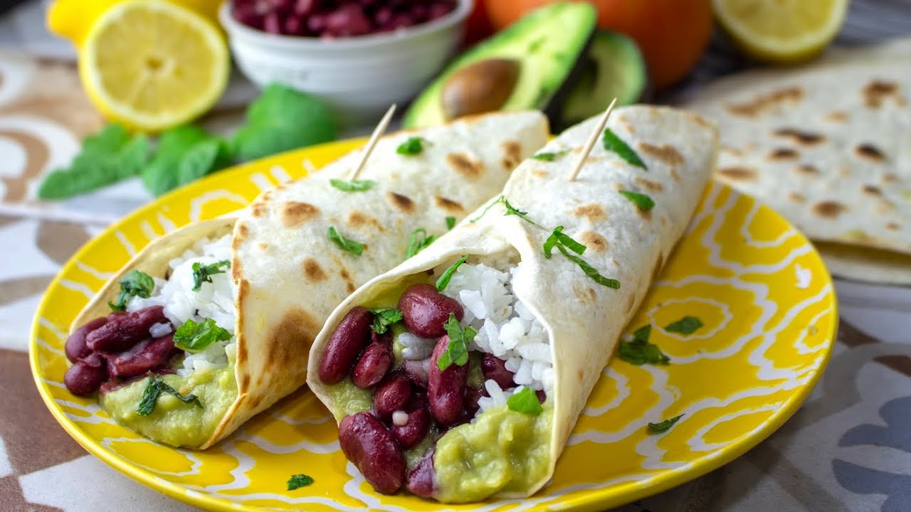 Burritos vegetarianos de arroz y frijoles con guacamole y menta 🌯🍃