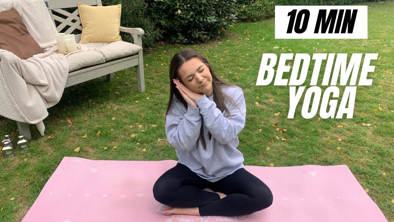 10 Min Bedtime Yoga | Gentle stretch to help you sleep 😴