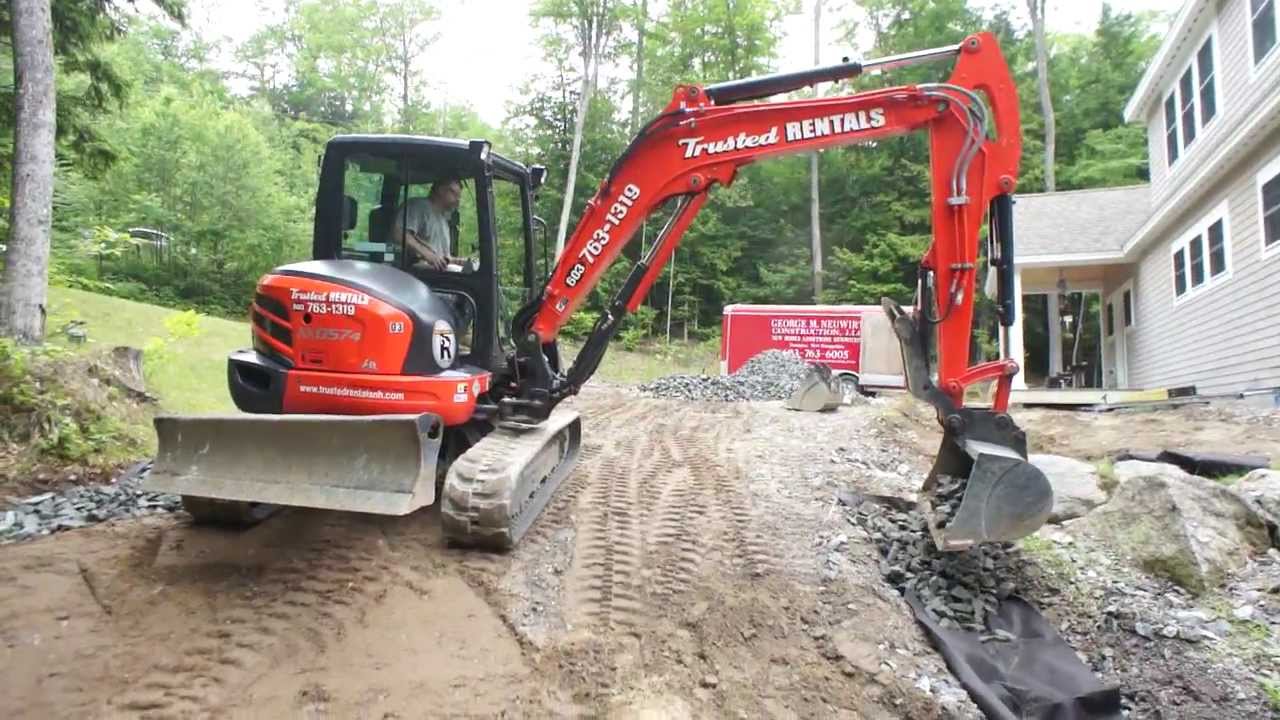 075 Straight Grading Bucket Demonstration Video