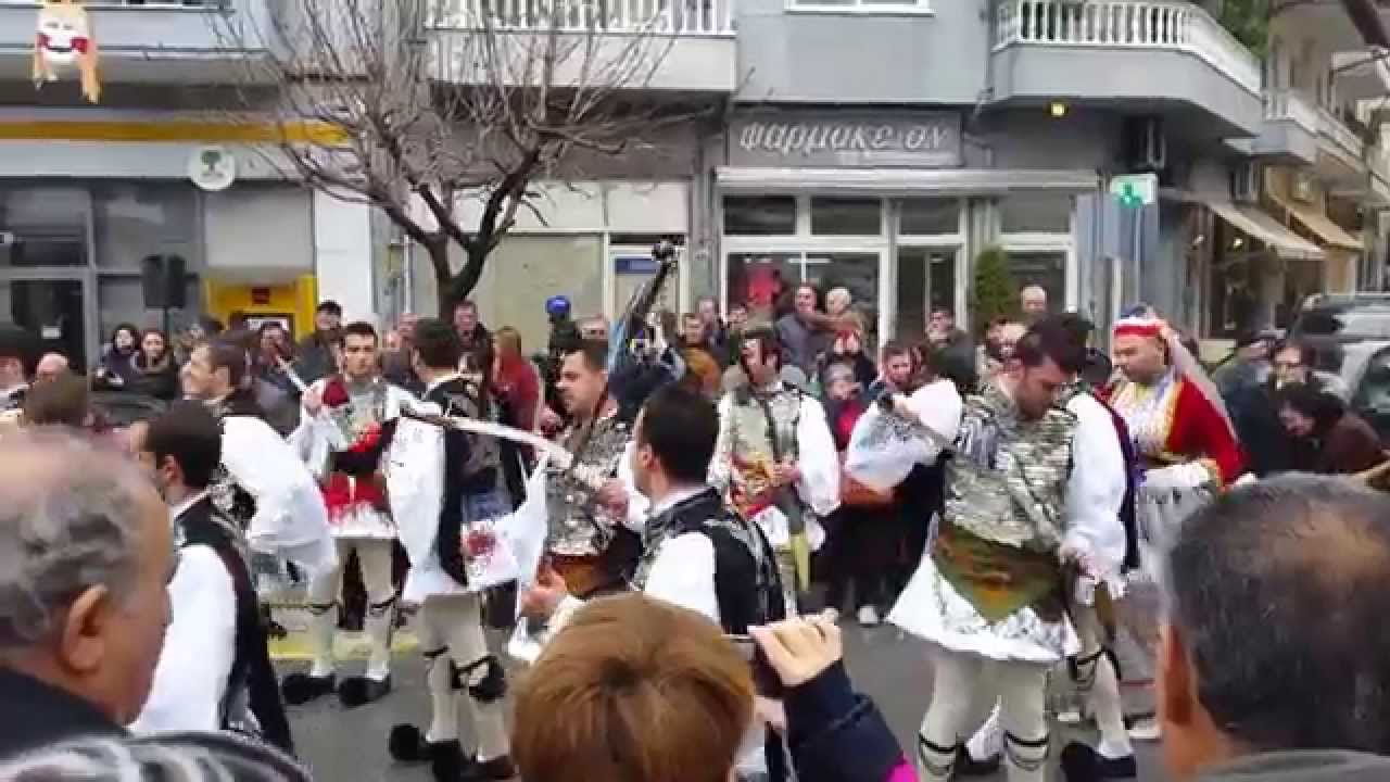 Γενίτσαροι και Μπούλες στην κεντρική πλατεία Νάουσας 23/02/15