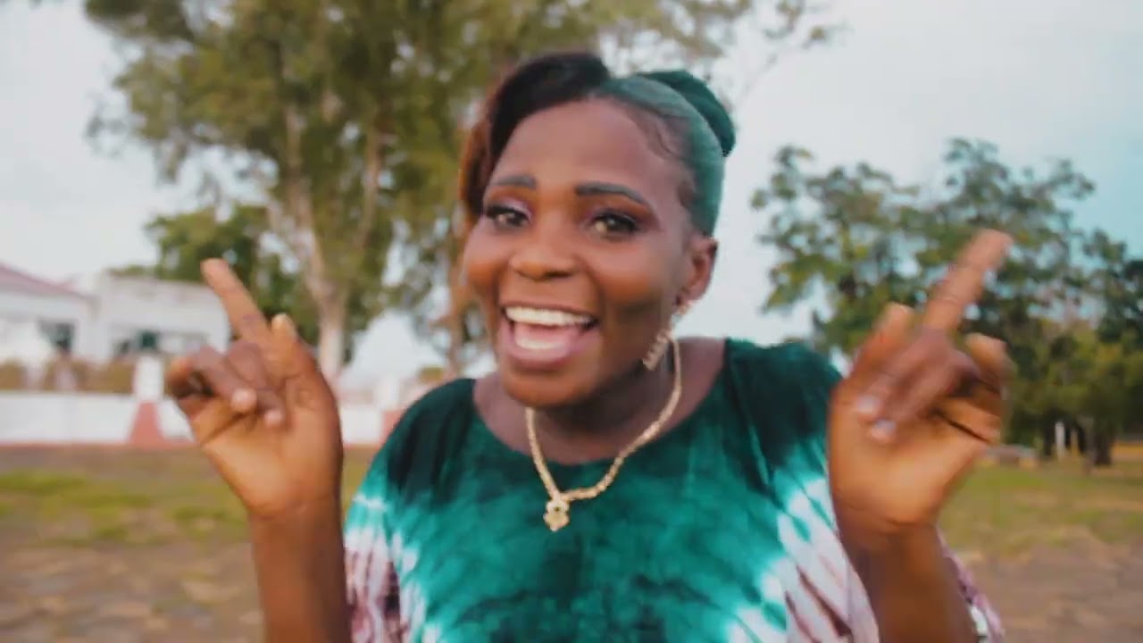 Esperança Da Aissa   Ekoma Anrekoni  video by Babi Loft graphics ent