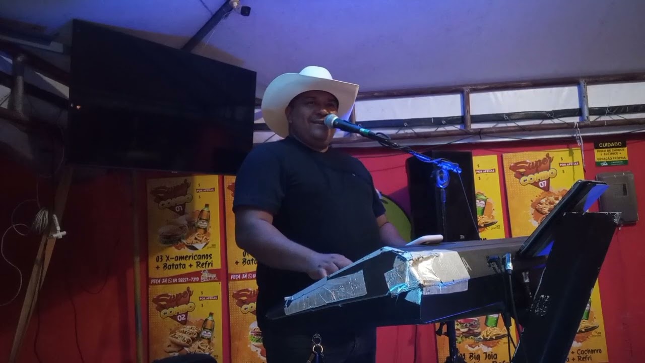 (SHOW COMPLETO)  ROBERTINHO NA PISADA AO VIVO EM JOINHA LANCHES EM PARNAMIRIM - RN