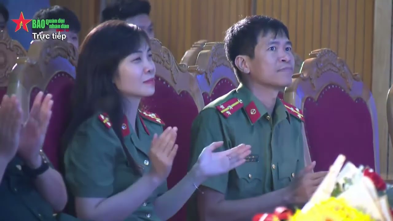 231015 Lâm Bảo Ngọc - Hát Về Anh | Chương trình Nghệ Thuật Đoàn Văn Công - Quân khu 1