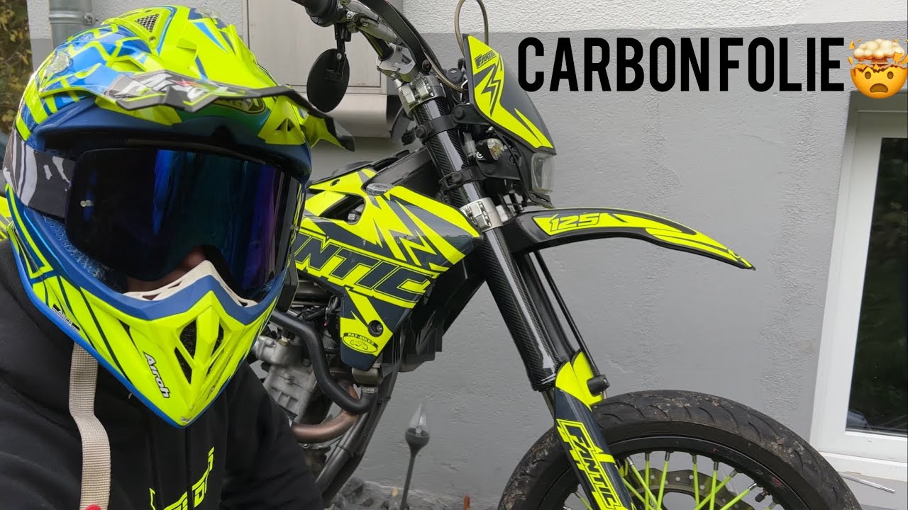 Wir packen Carbon Folie auf die Fantic