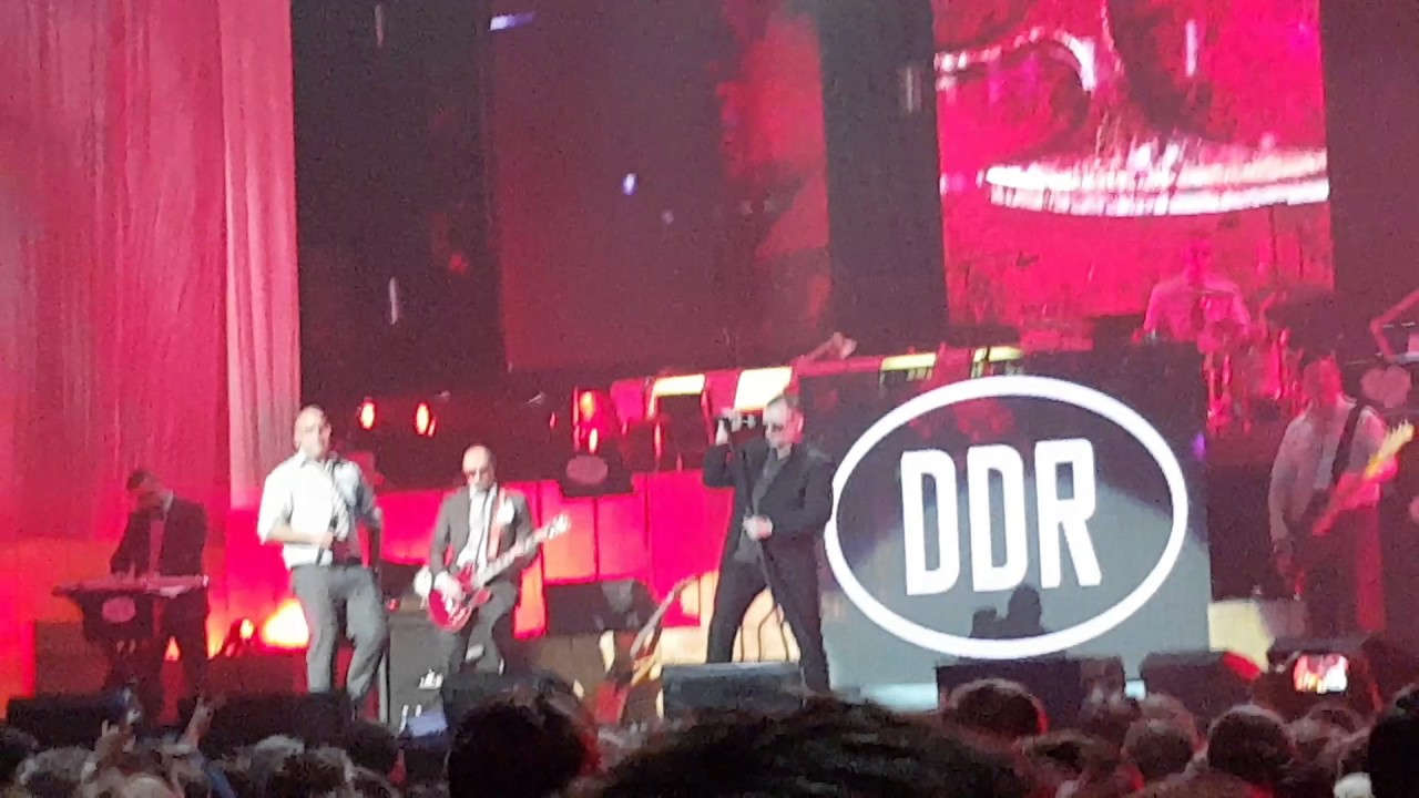 DDR ft. Michael Krohn - Noen Å Hate - live @ Oslo Spektrum, 17.03.17