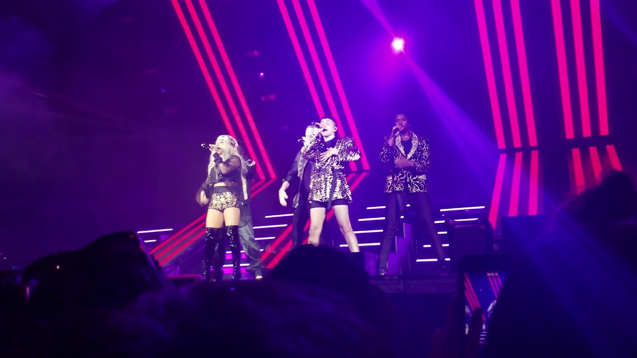 Pentatonix - Evolution of Rihanna - Austin, TX 72818