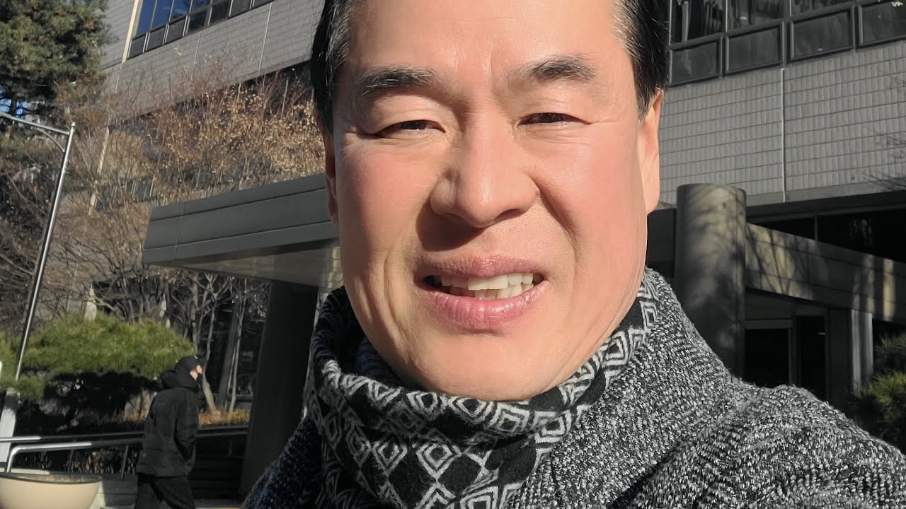 신천지 이만희, 윤석열 검찰총장 의혹 파헤쳐라. 대순진리회 정교유착 의혹 수사하라. 허경영 재판 신속 종결하고 거짓재림예수 슈카이브 김태광 구속수사 촉구.