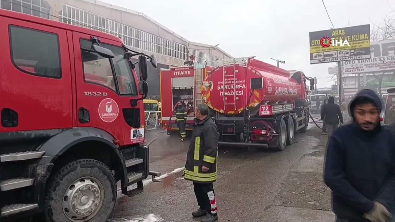 Urfa'da otomotiv deposunda korkutan yangın!