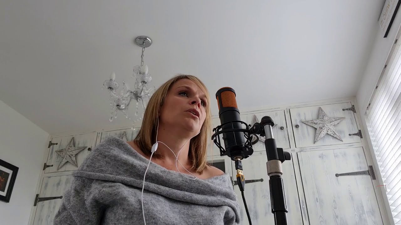 Unchained Melody (Acoustic cover) Kelly Beynon-Wing