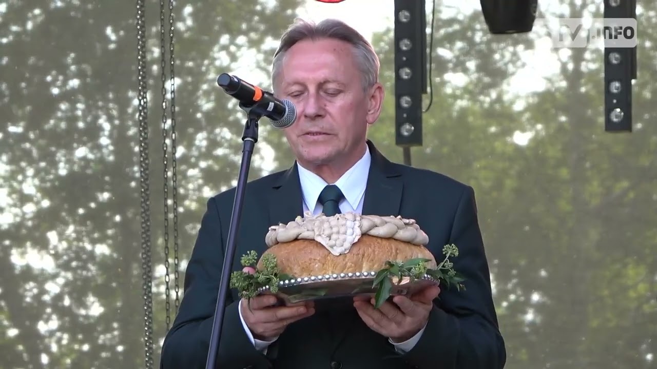 Sandomierz pokłonił się rolnikom i sadownikom. Piękna ceremonia dożynkowa