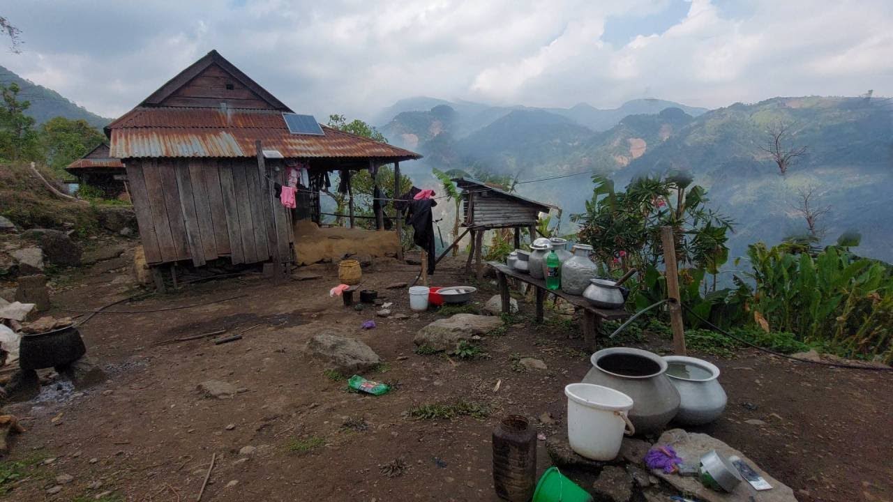 Walk to Beautiful Mountain village lies in between Mountains