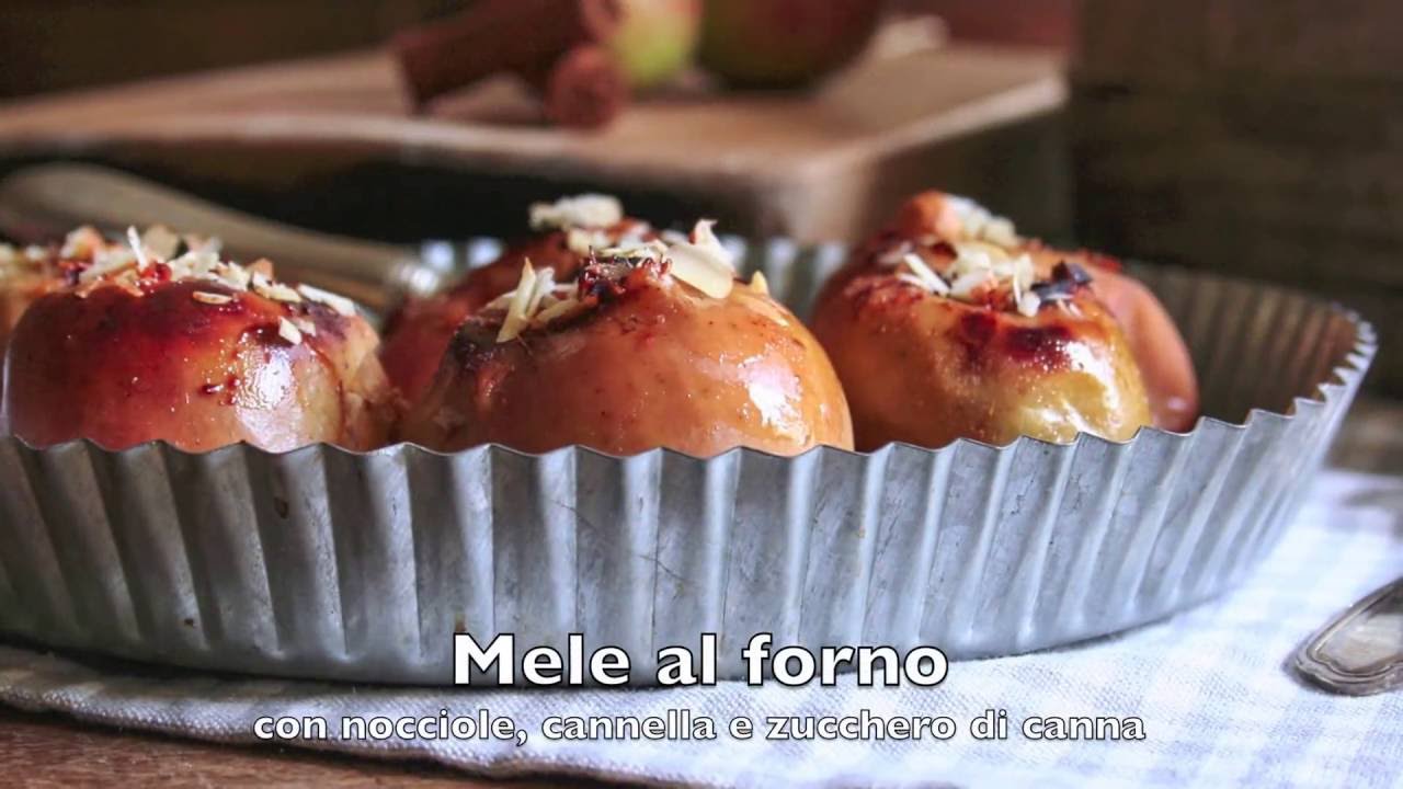 Mele al forno con nocciole, cannella e zucchero di canna | video - ricetta di Sonia Paladini
