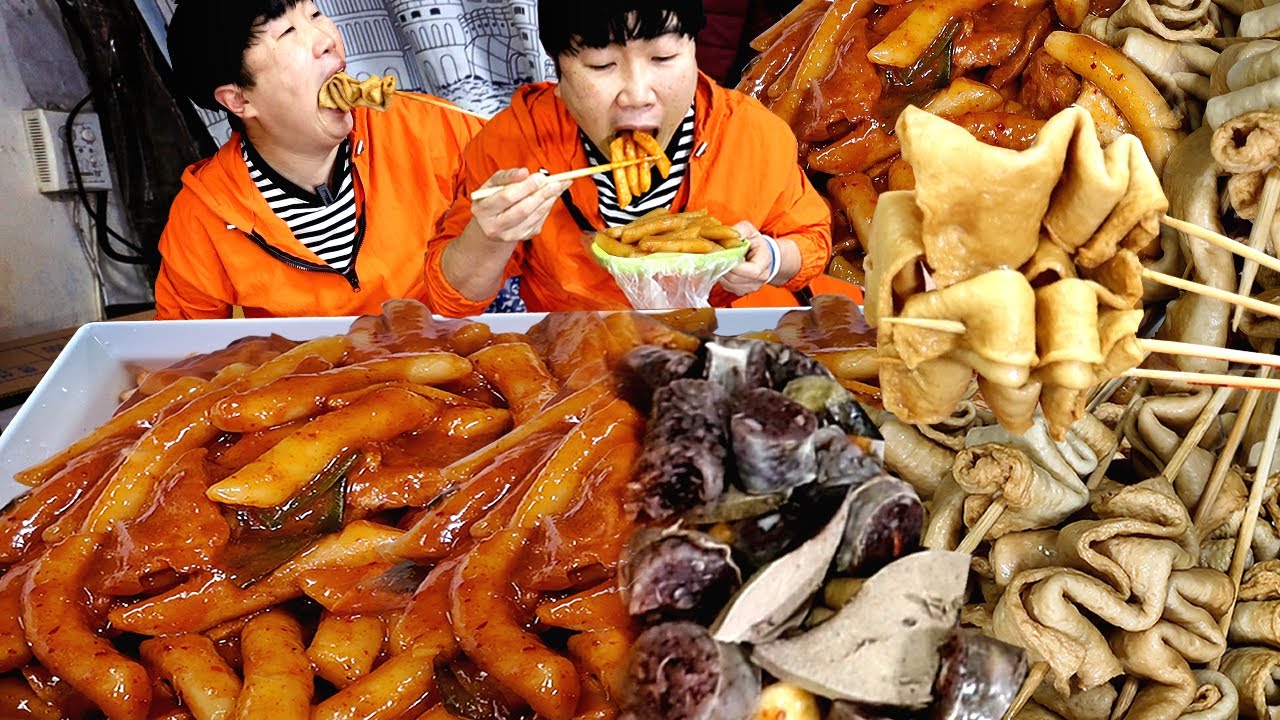 전통시장 떡볶이.순대.어묵 털기.. 5백원짜리 17개.. 한그릇에 담아서 섞어묵자..