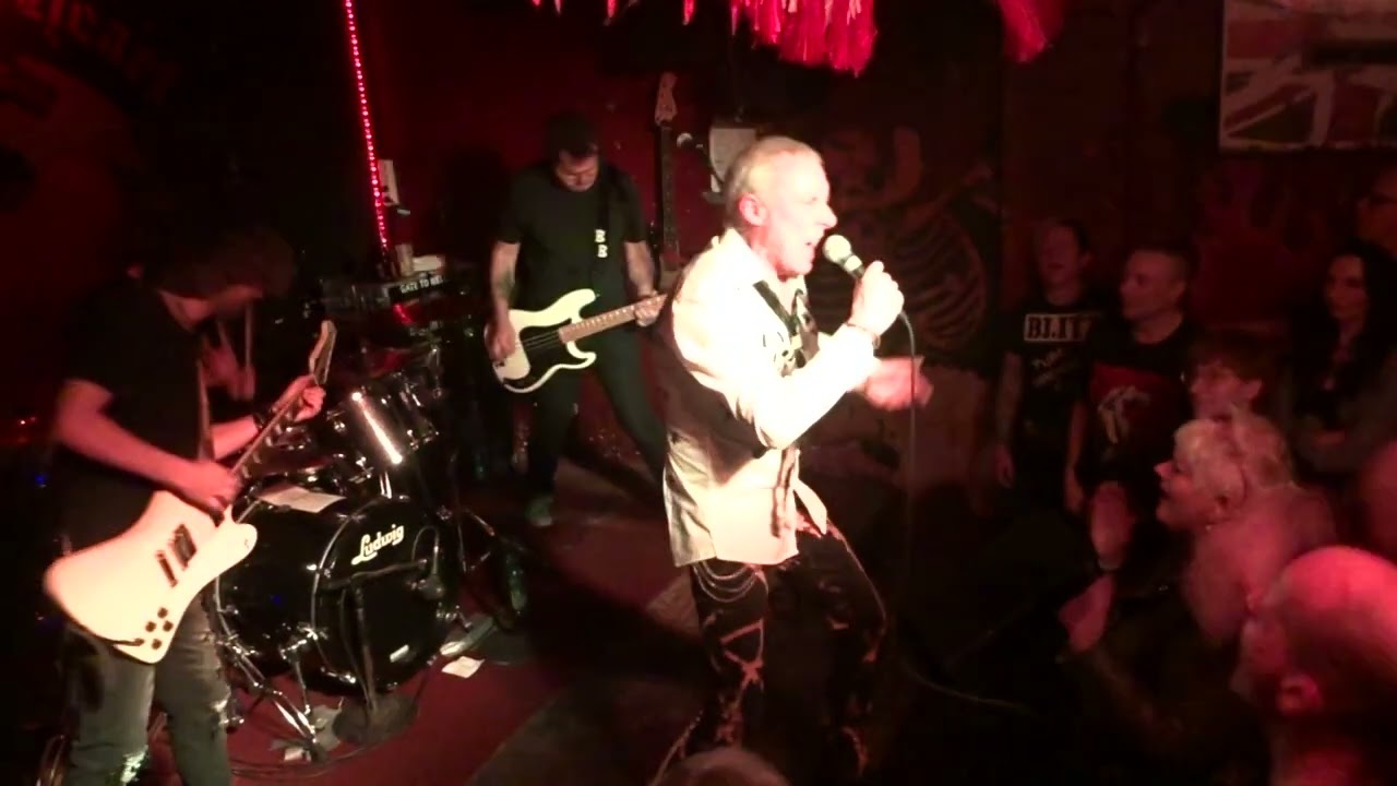 TV Smith  & The Bored Teenagers - One Chord Wonders (28.3.2025 in Wild at Heart, Berlin)
