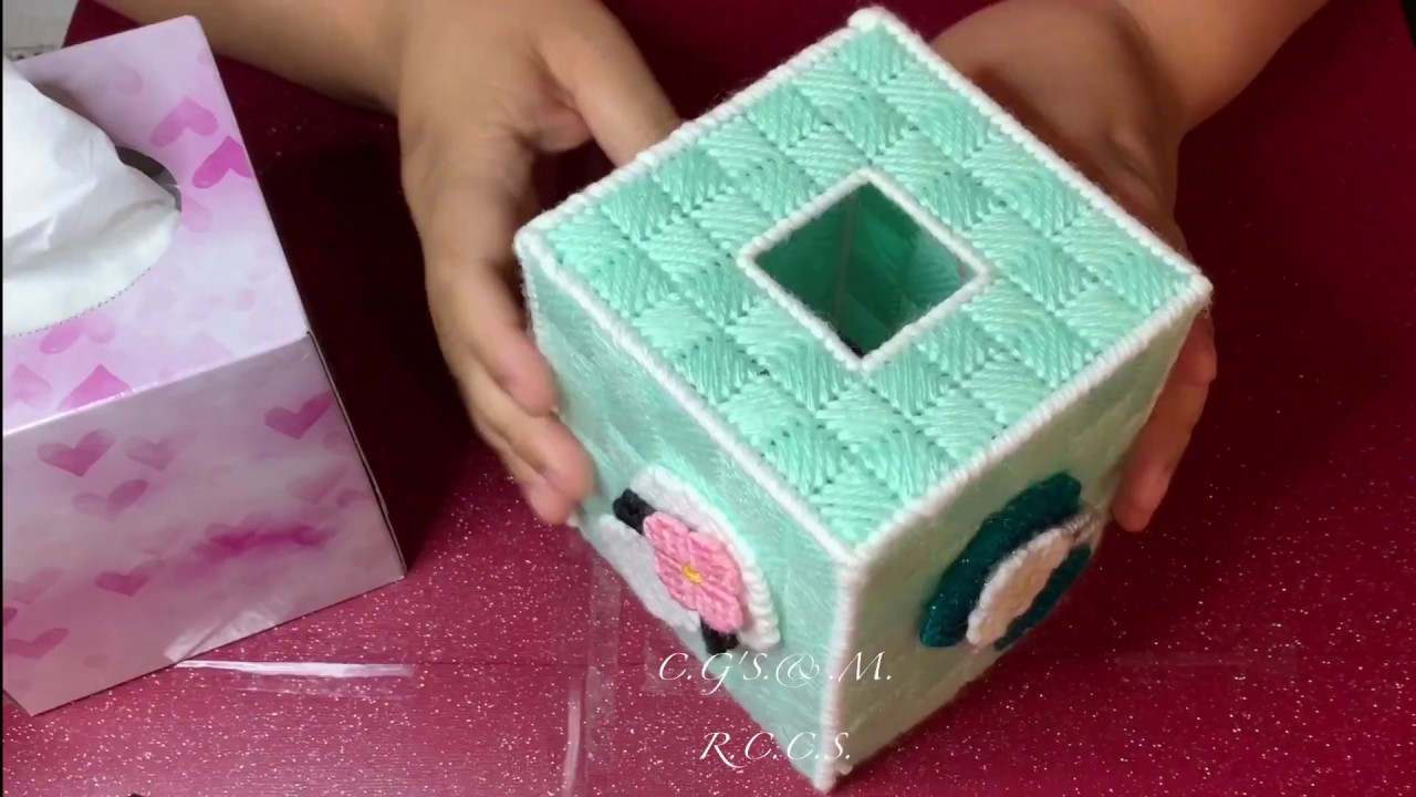 CAJITA PARA KLEENEX. (PLASTIC CANVAS)