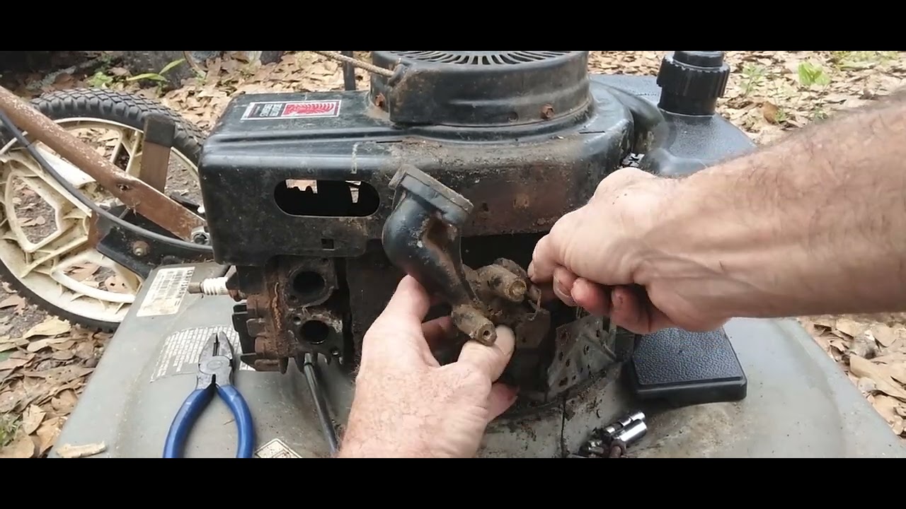 Old tecumseh 3.5 engine Carb clean and recoil starter lube
