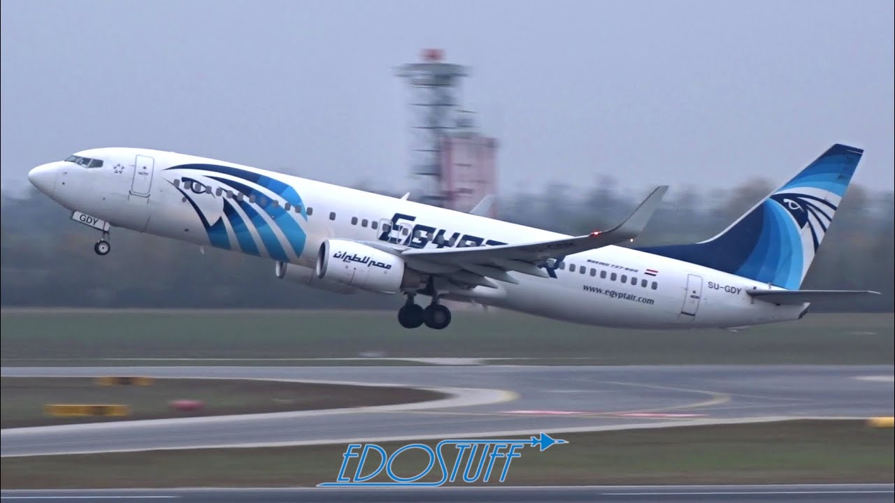 EgyptAir Boeing 737-800 SU-GDY Close-up Takeoff - Vienna Airport VIE/LOWW