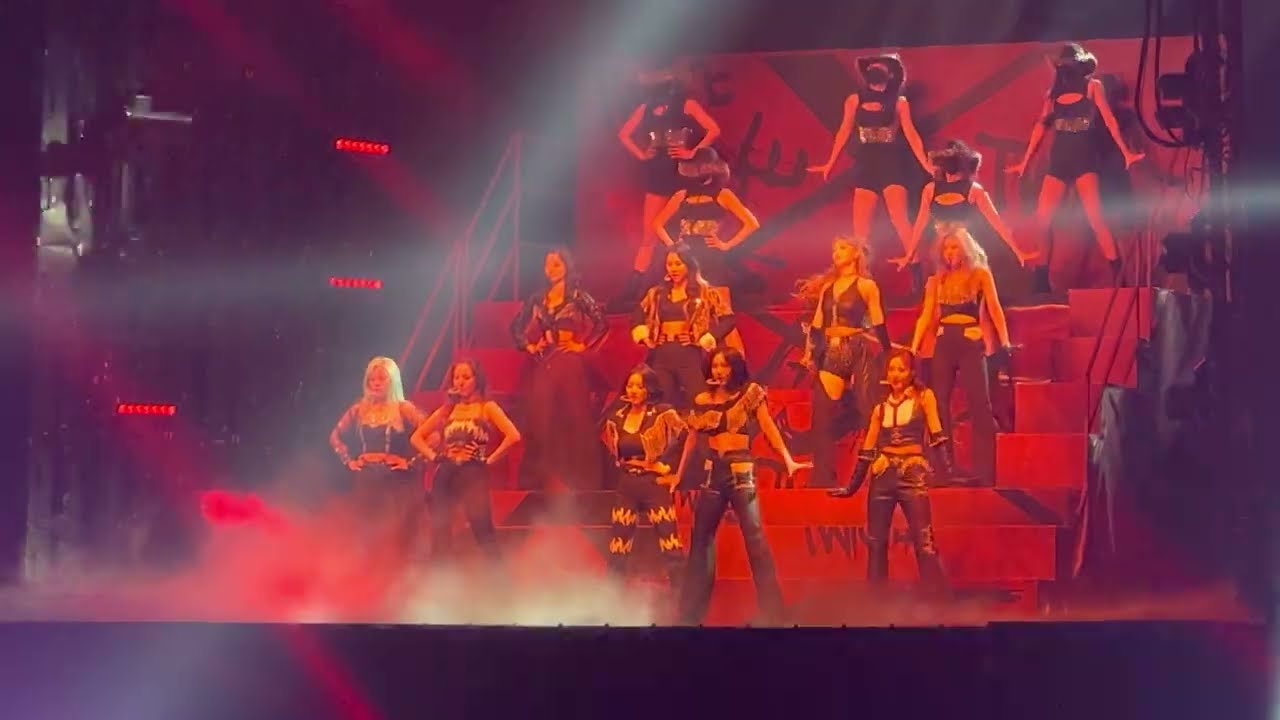 TWICE ‘Shot Clock’ ‘Get Loud’ ‘I Can’t Stop Me’ Fort Worth Texas 4th World Tour ‘III’ 220222 4K