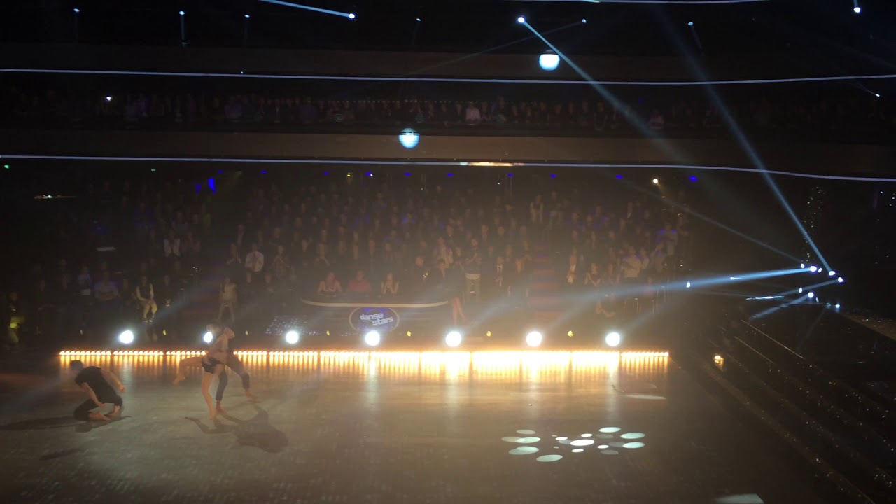 Loïc Nottet, Denitsa Ikonomova et Laurent Maistret - Runnin' (danse contemporaine)