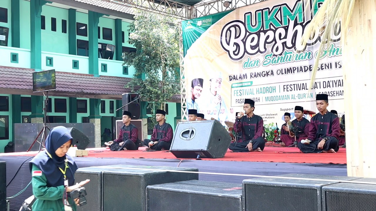 Sa'duna  Fiddunya Juara 1 H PP. AL IMAN BULUS