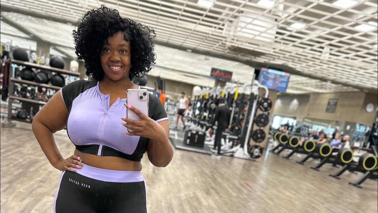 Mini VLOG} My 1st day with my personal trainer, Workout class, & Meal of the day!!