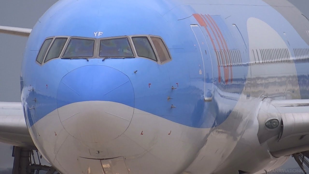 TUI 767 Loud Close Up Takeoff at Manchester Airport