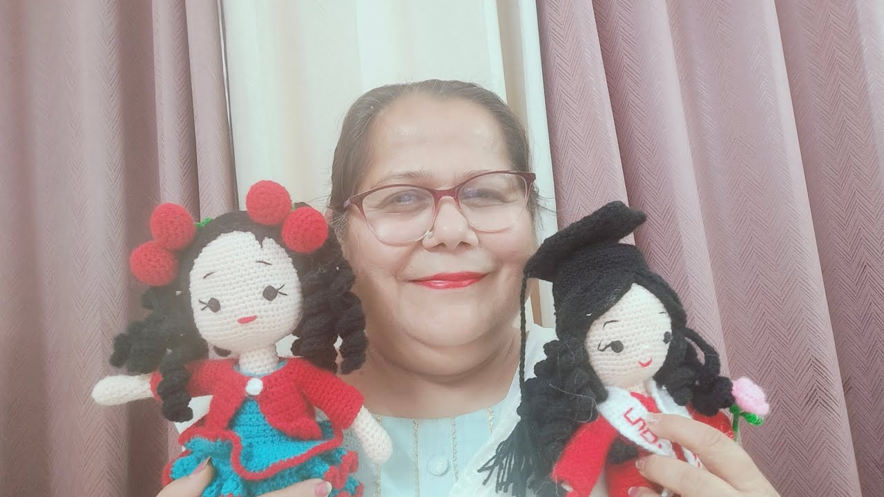Aapke 2 minutes and meri 4 din ki mehnat !! Details of these crochet dolls !! Msg on 7428141323 !!
