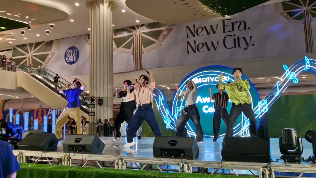 HORI7ON at SM City Cebu performing 'Sumayaw Sumunod'