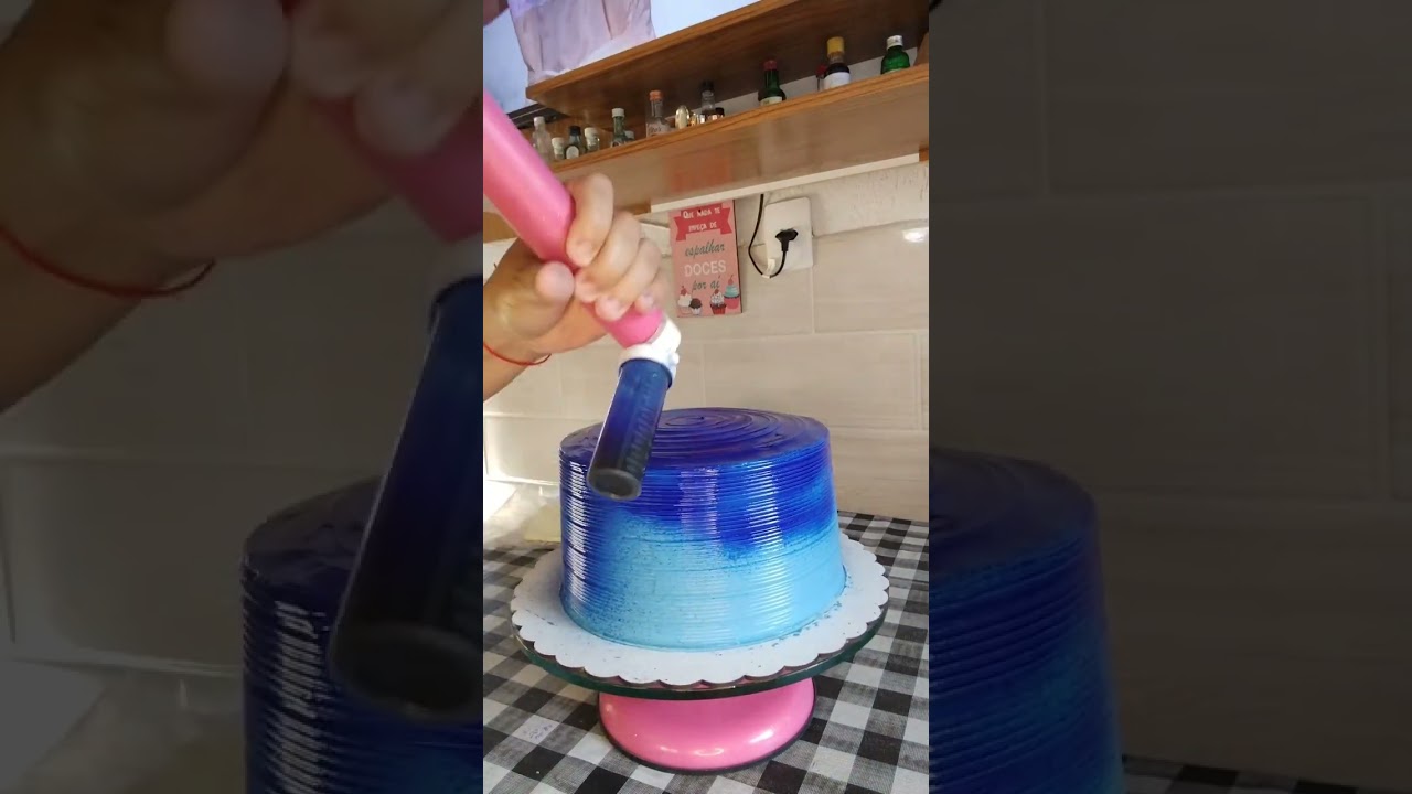 Como decorar um bolo no tema PSG.