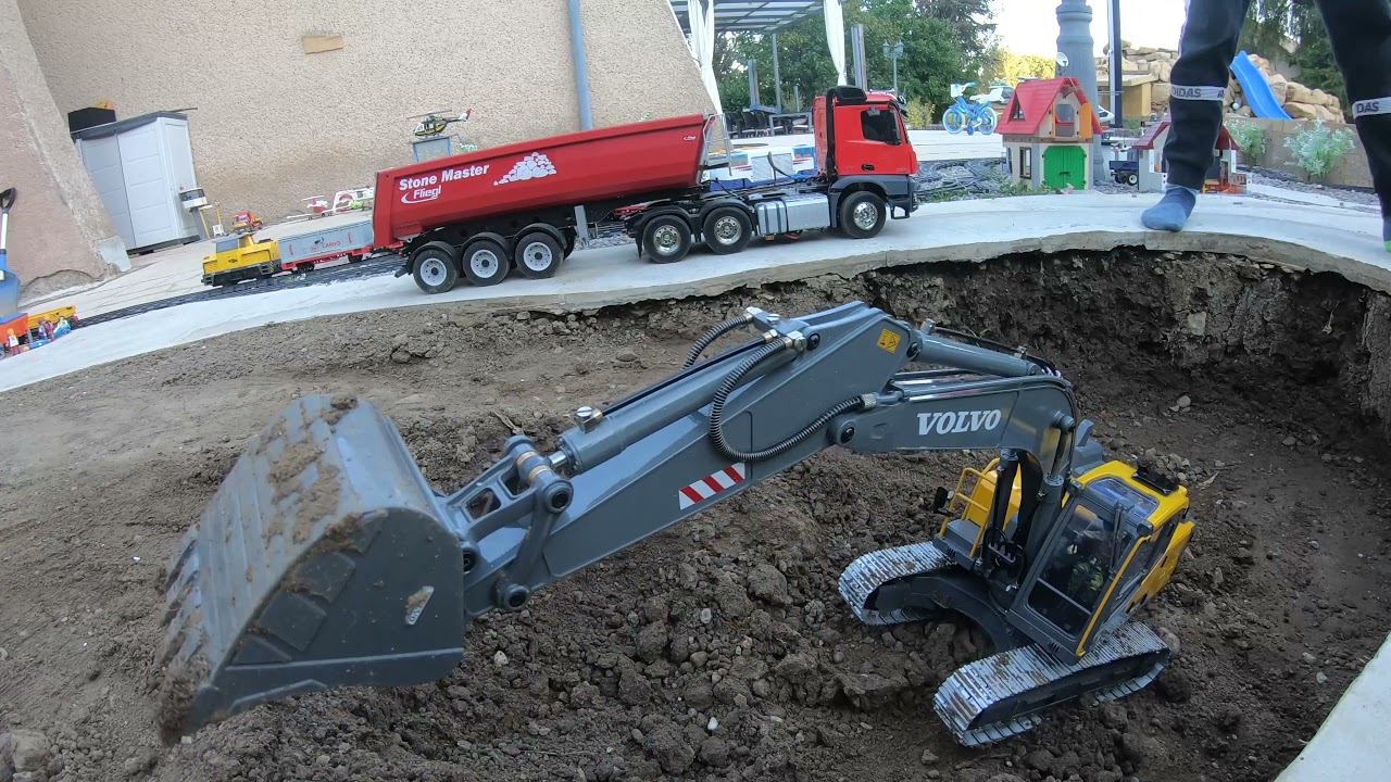 Engins de chantier RC Tamiya fliegl stone goldhofer  carson Liebherr L566 Volvo EC160  E  1/14