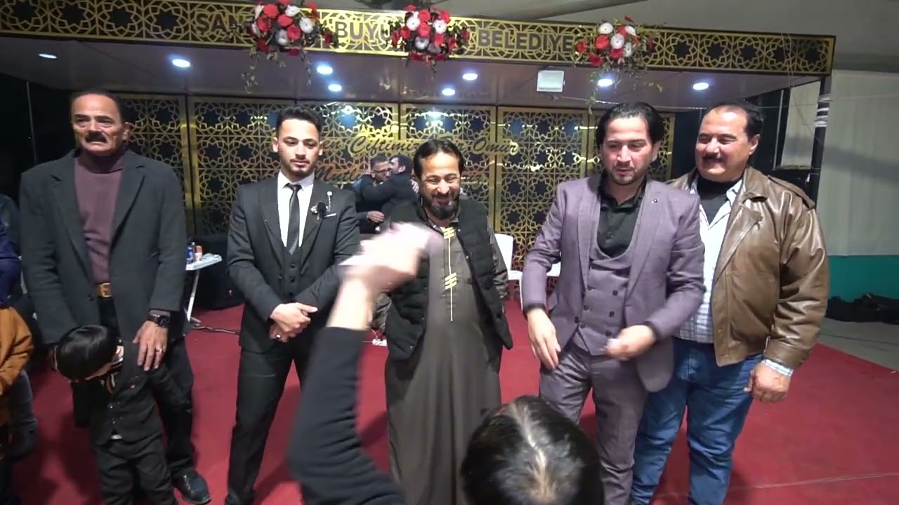 افراح بيت حسينو العريس محمد حسينو احيا الحفل باقة من الفنانين ج 4