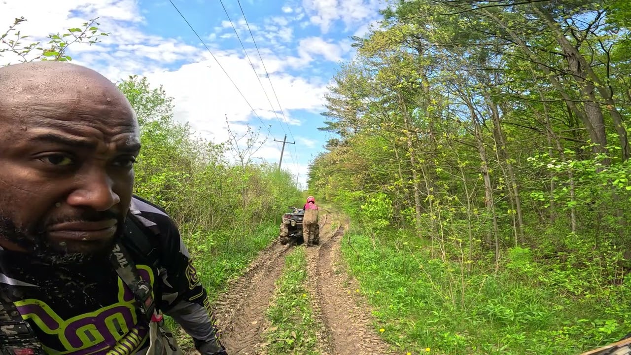 #mudonthesideoftheroad #randomdrop #wheelsinmud #mud #sendit #silkyreaperproductions #fypシ゚viral