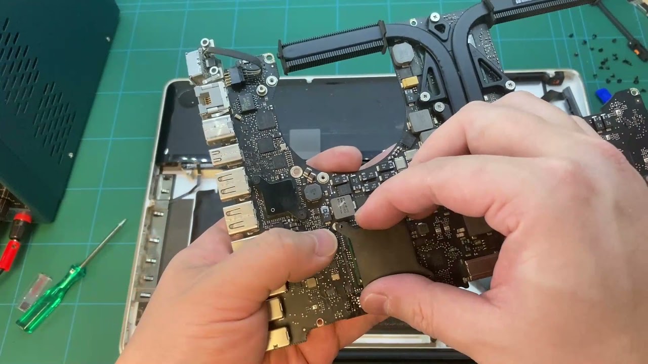 A1286 faluty GPU disable repair, stuck screen or blue screen fix