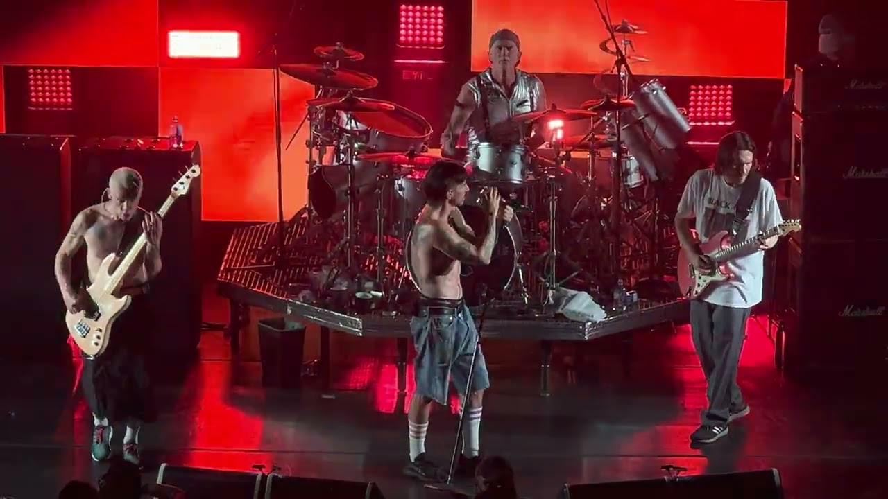 Red Hot Chili Peppers, Black Summer at The Fonda Theater on Los Angles on 4/1/2022 [4K]