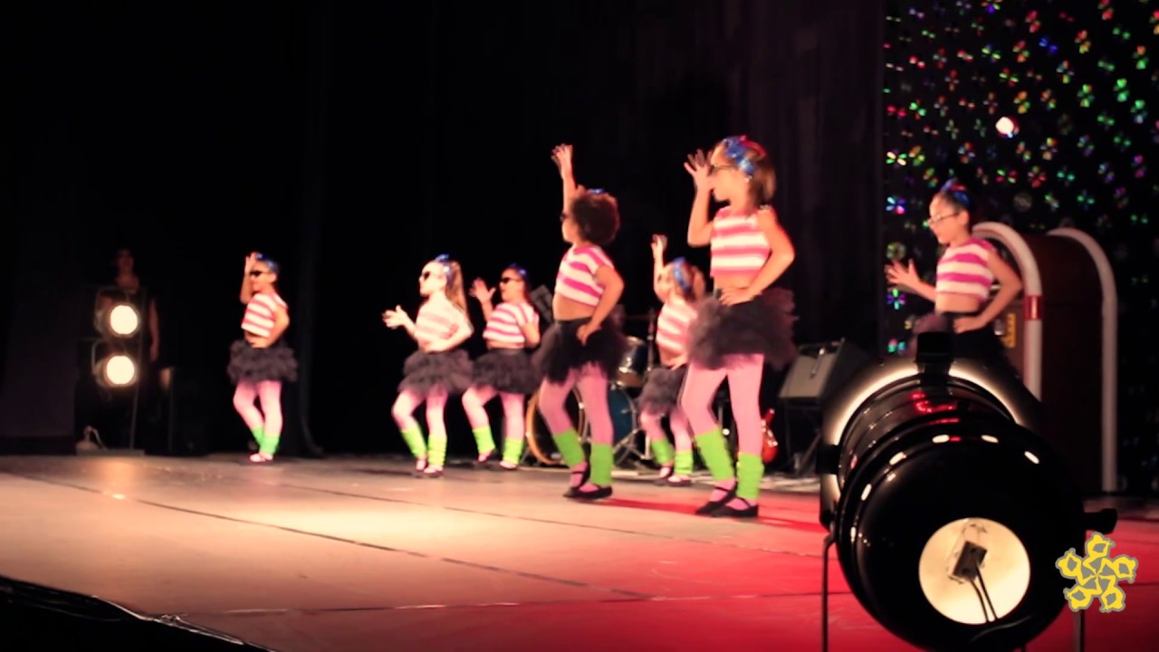 Girls Just Wanna Have Fun - Sintonia Escola de Dança