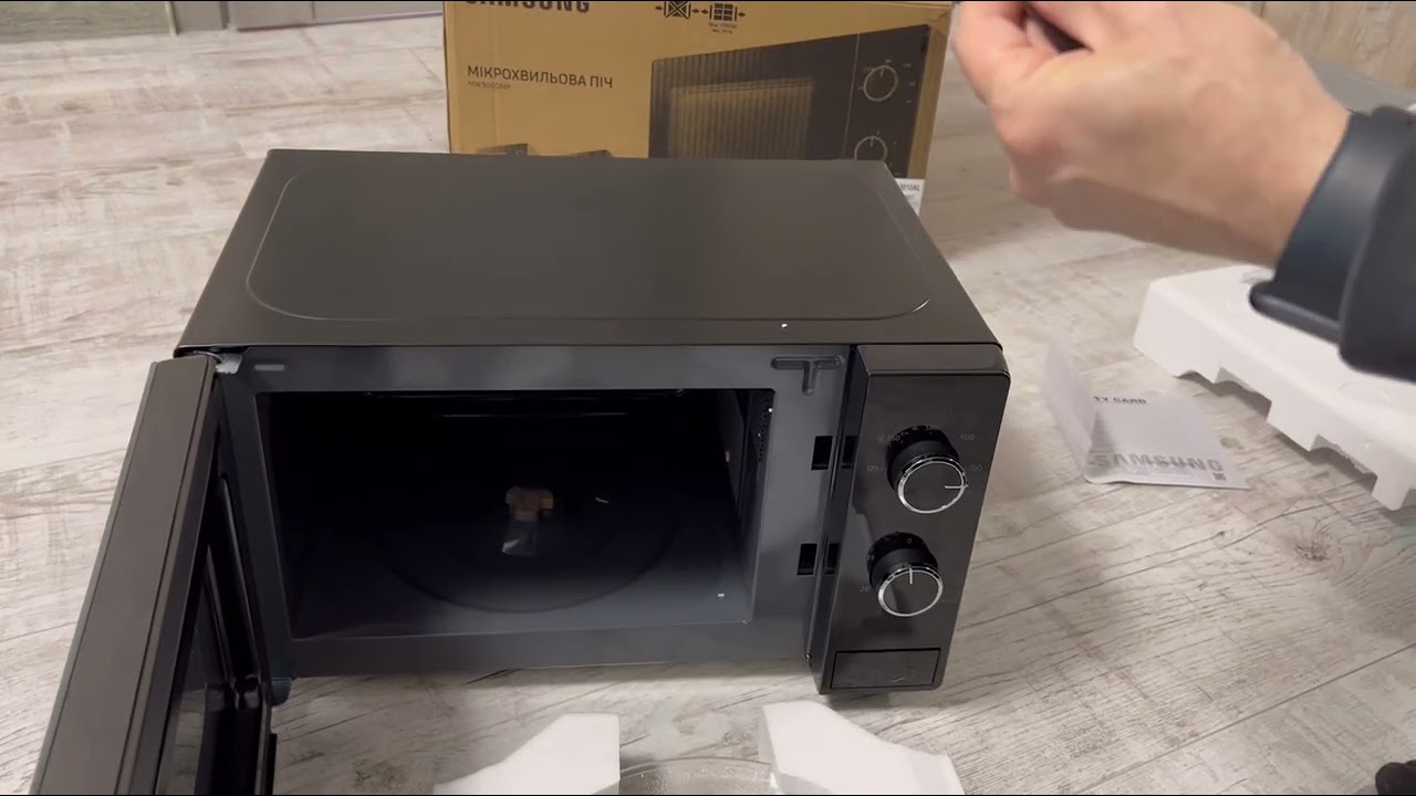 Мікрохвильова піч Samsung MS20A3010AL/UA обзор покупки