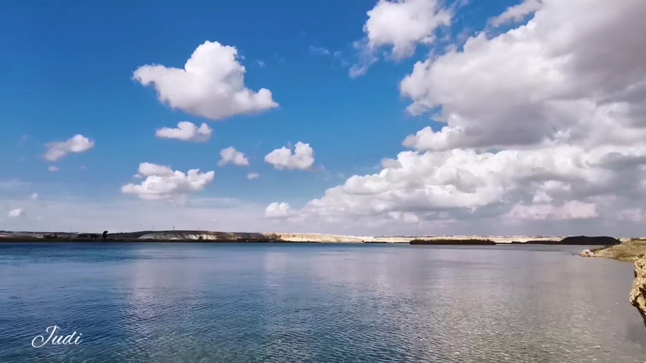 الياس خضر حدرت ويا الماي وي جرف النهر. نهر الفرات