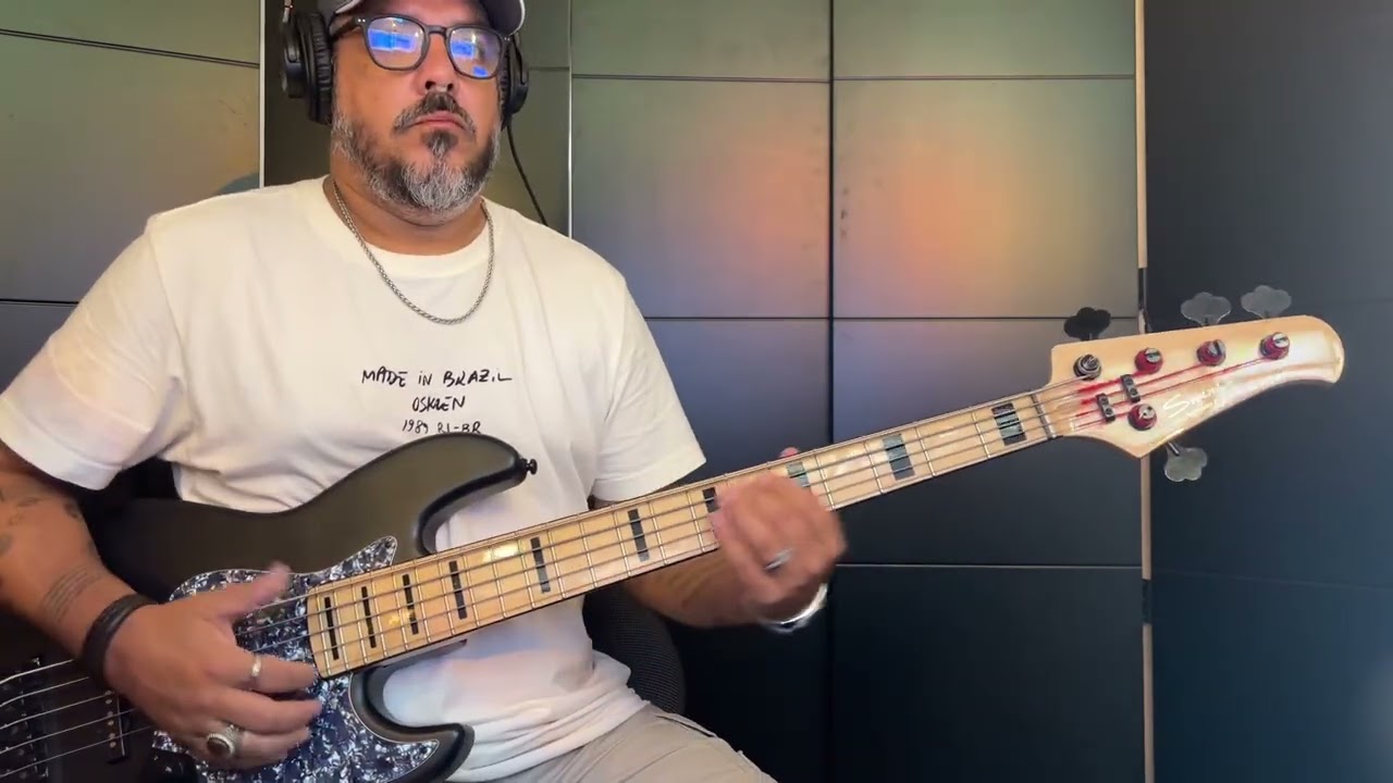 Tracking some basses !! Swing Bass Guitars