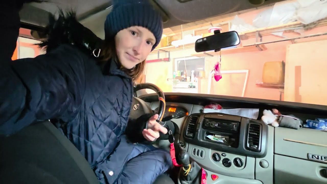 ASMR ● LITTLE STUCK 🧊 TURNING a CAR ON A NARROW ROAD ● a LOT of SNOW ❄️ 