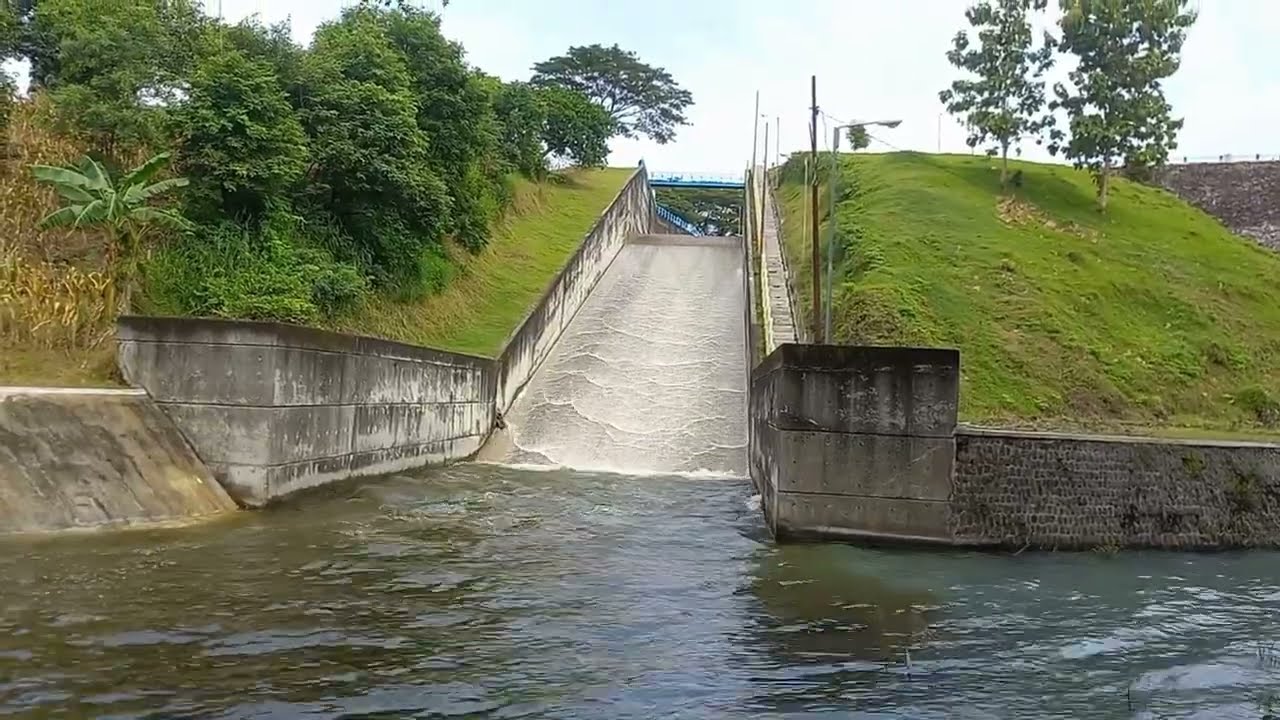 Bendungan Waduk Sangiran Ngawi