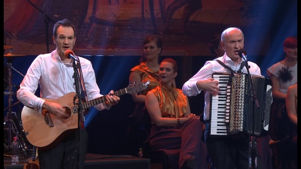 Prifarci -  Na oknu deva je slonela (ljudska)