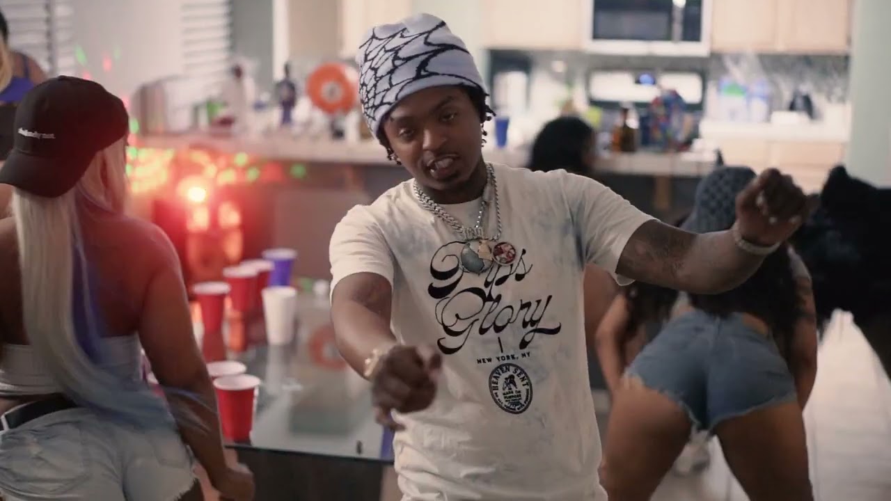 Round n Round x Swagg Dinero (Official Music Video)