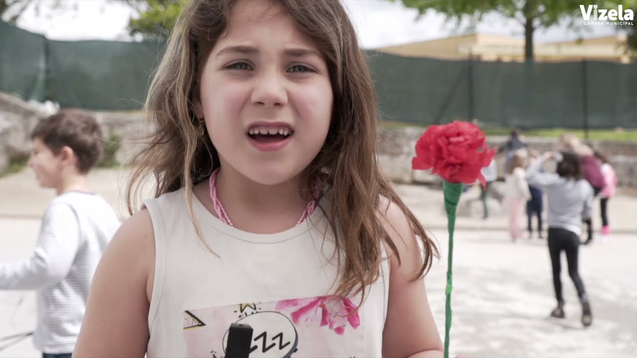 47.º ANIVERSÁRIO DA REVOLUÇÃO DE ABRIL / ESCOLA BÁSICA DO  CRUZEIRO - INFIAS